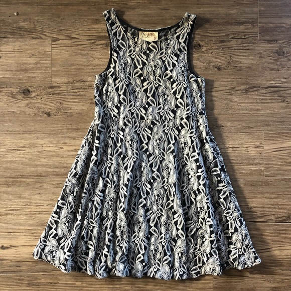 Free People fit and flare miles of lace floral dress - Picture 3 of 11